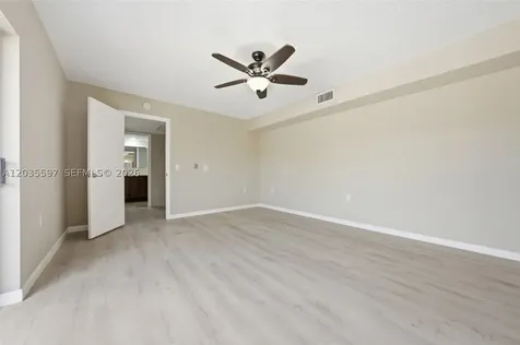 909 9th Terrace Palm Beach Gardens FL 33418