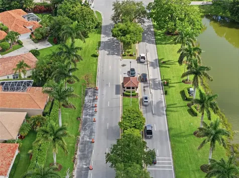 909 9th Terrace Palm Beach Gardens FL 33418
