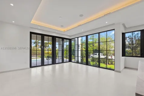 5262 La Gorce Drive Miami Beach FL 33140
