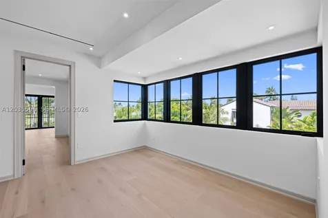 5262 La Gorce Drive Miami Beach FL 33140