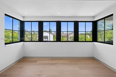 5262 La Gorce Drive Miami Beach FL 33140