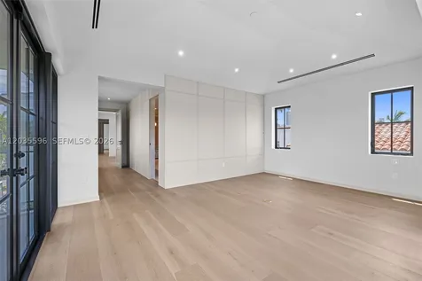 5262 La Gorce Drive Miami Beach FL 33140