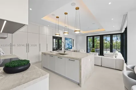 5262 La Gorce Drive Miami Beach FL 33140