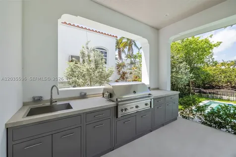 5262 La Gorce Drive Miami Beach FL 33140