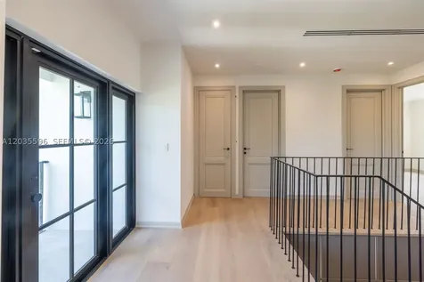 5262 La Gorce Drive Miami Beach FL 33140