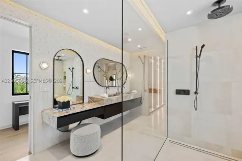 5262 La Gorce Drive Miami Beach FL 33140