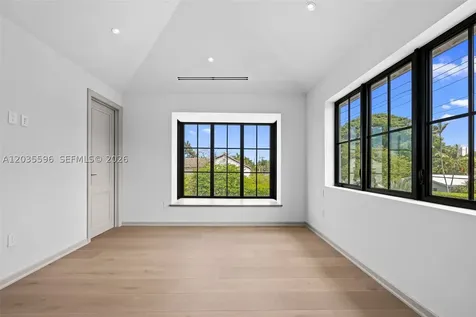 5262 La Gorce Drive Miami Beach FL 33140