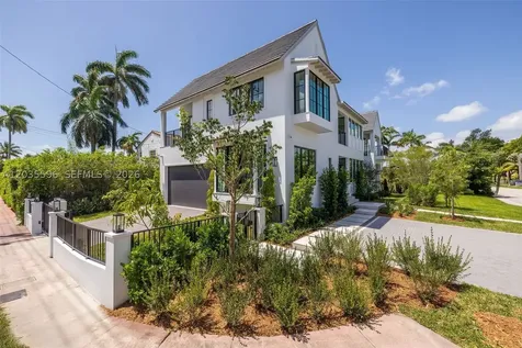 5262 La Gorce Drive Miami Beach FL 33140