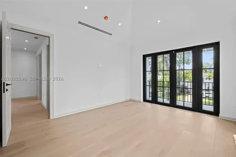 5262 La Gorce Drive Miami Beach FL 33140