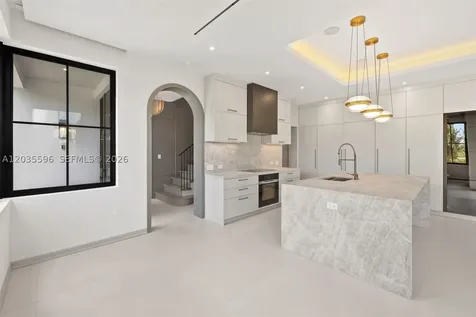 5262 La Gorce Drive Miami Beach FL 33140