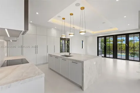 5262 La Gorce Drive Miami Beach FL 33140