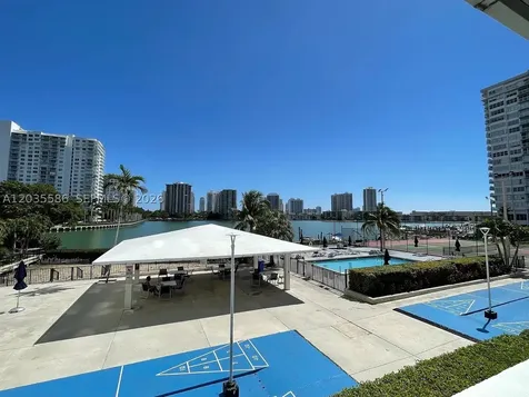 2780 NE 183rd Street Aventura FL 33160