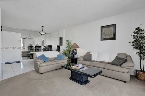 3113 S Ocean Drive Hallandale Beach FL 33009