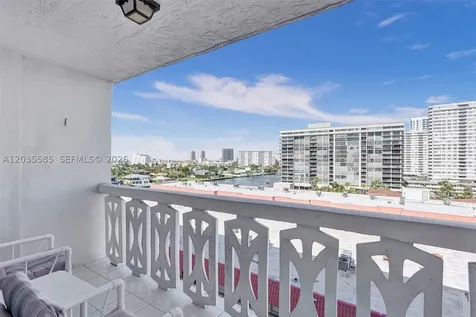 3113 S Ocean Drive Hallandale Beach FL 33009