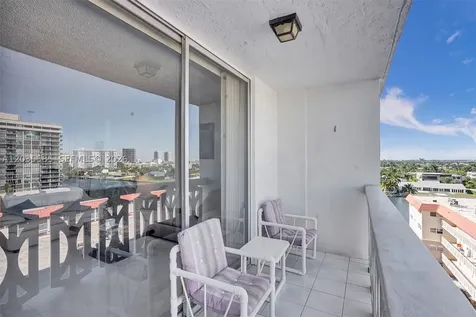 3113 S Ocean Drive Hallandale Beach FL 33009