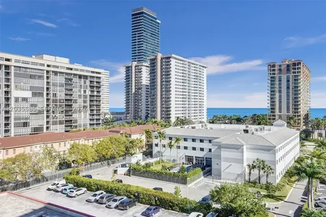 3113 S Ocean Drive Hallandale Beach FL 33009