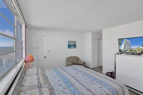 3113 S Ocean Drive Hallandale Beach FL 33009