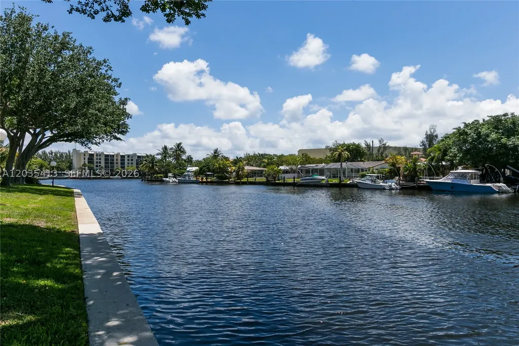 14 Royal Palm Way Boca Raton FL 33432