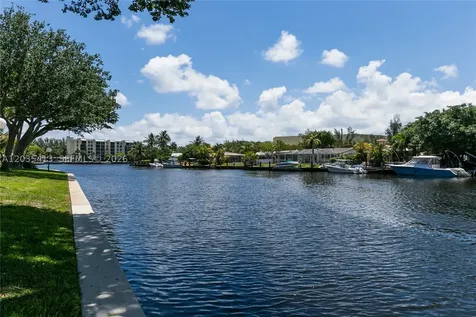 14 Royal Palm Way Boca Raton FL 33432