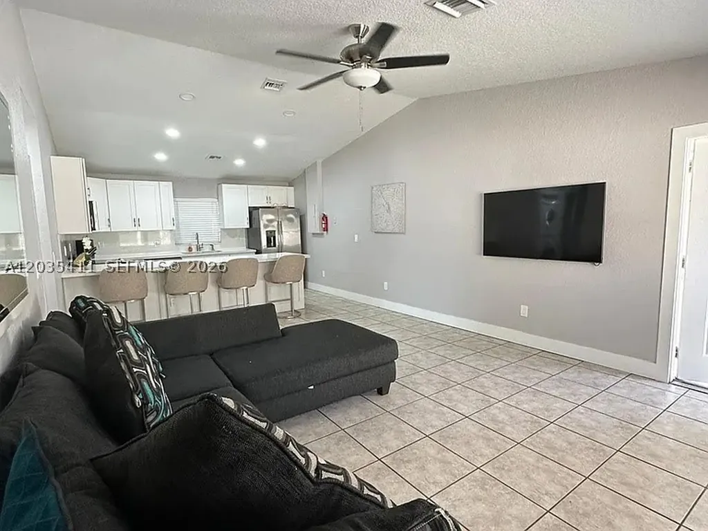 1840 Jefferson Street Hollywood FL 33020