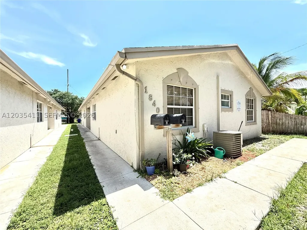 1840 Jefferson Street Hollywood FL 33020