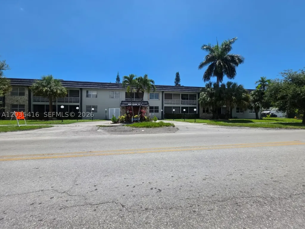 13101 Memorial Hwy 201 Highway North Miami FL 33161