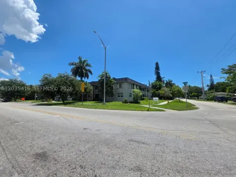 13101 Memorial Hwy 201 Highway North Miami FL 33161