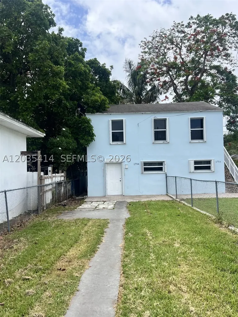 1754 NW 45th Street Miami FL 33142
