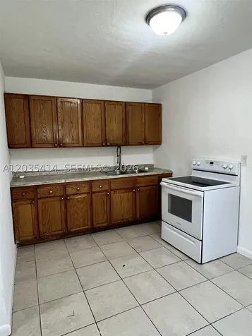 1754 NW 45th Street Miami FL 33142