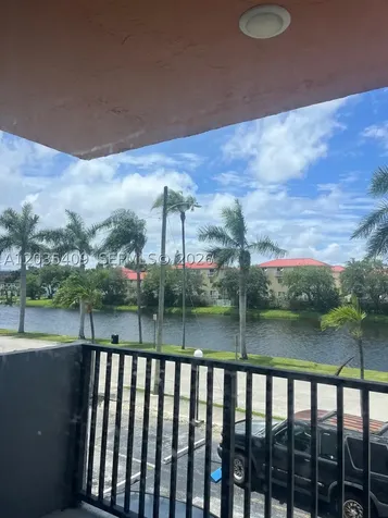 2075 NE 164th Street North Miami Beach FL 33162