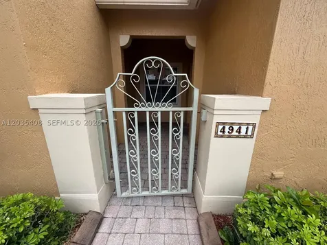 4941 Tradewinds Terrace Dania Beach FL 33312
