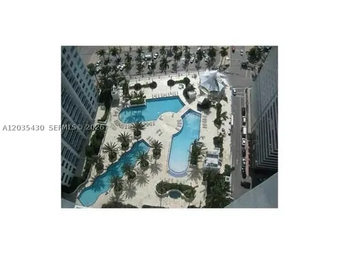 253 NE 2nd Street Miami FL 33132