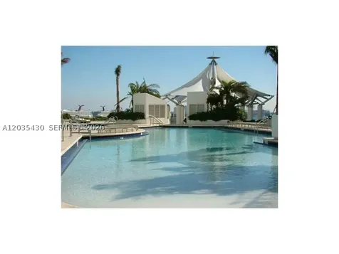 253 NE 2nd Street Miami FL 33132