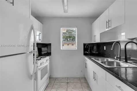 3800 SW 102nd Avenue Miami FL 33165