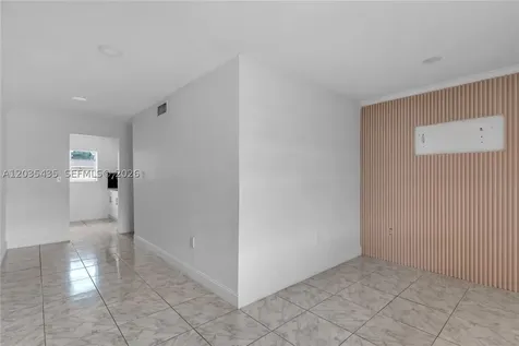 3800 SW 102nd Avenue Miami FL 33165