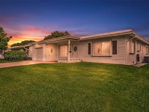 8511 NW 59th Court Tamarac FL 33321