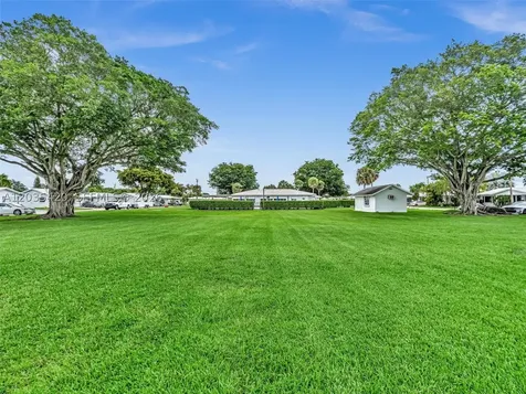 8511 NW 59th Court Tamarac FL 33321
