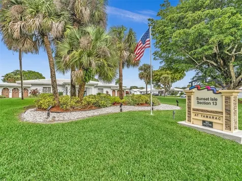 8511 NW 59th Court Tamarac FL 33321