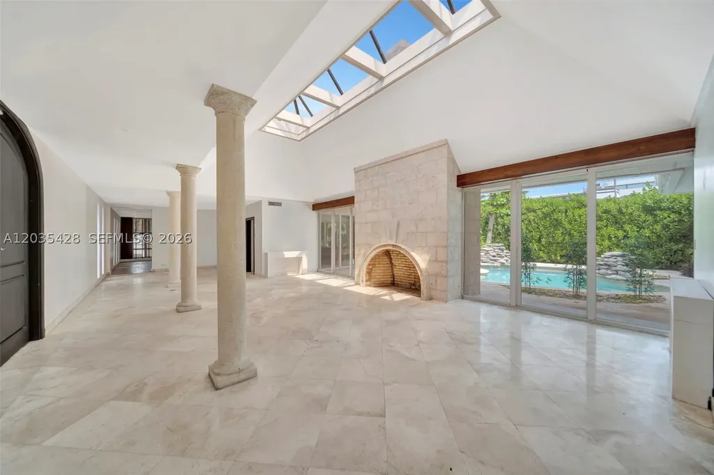 111 S Hibiscus Drive Miami Beach FL 33139