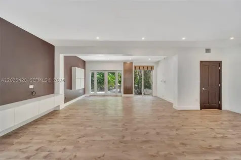 111 S Hibiscus Drive Miami Beach FL 33139
