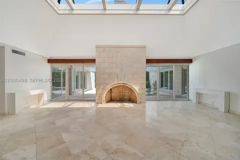 111 S Hibiscus Drive Miami Beach FL 33139