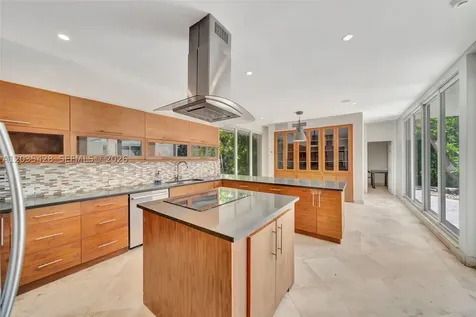 111 S Hibiscus Drive Miami Beach FL 33139