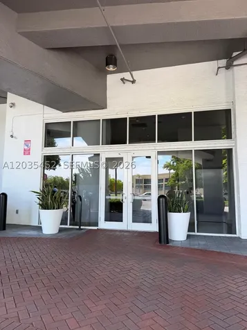 1 Glen Royal Parkway Miami FL 33125