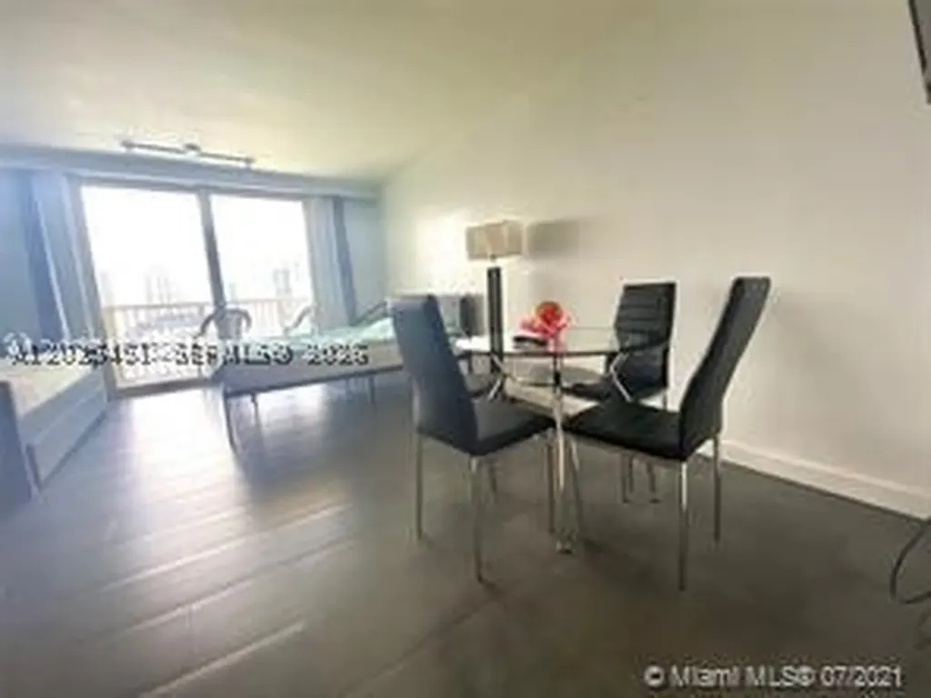 19201 Collins Avenue Sunny Isles Beach FL 33160