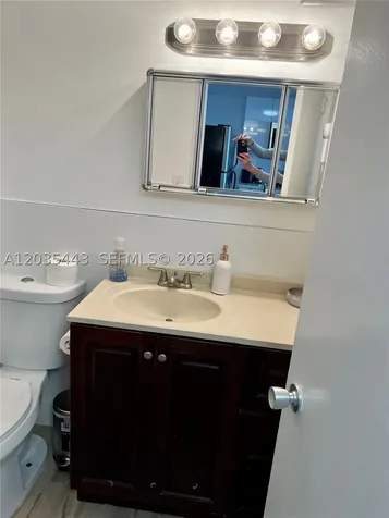 801 Brickell Bay Drive Miami FL 33131