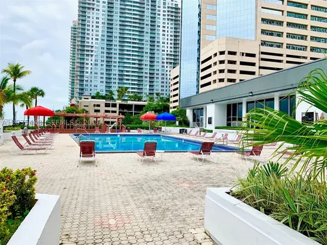 801 Brickell Bay Drive Miami FL 33131