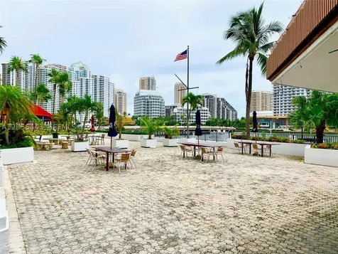 801 Brickell Bay Drive Miami FL 33131
