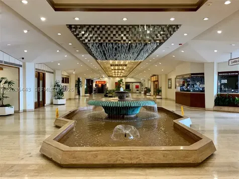 801 Brickell Bay Drive Miami FL 33131