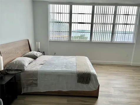 801 Brickell Bay Drive Miami FL 33131