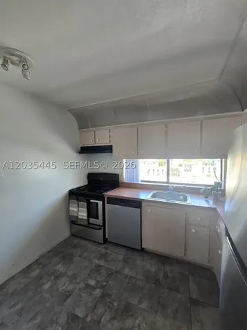 16909 N Bay Road Sunny Isles Beach FL 33160